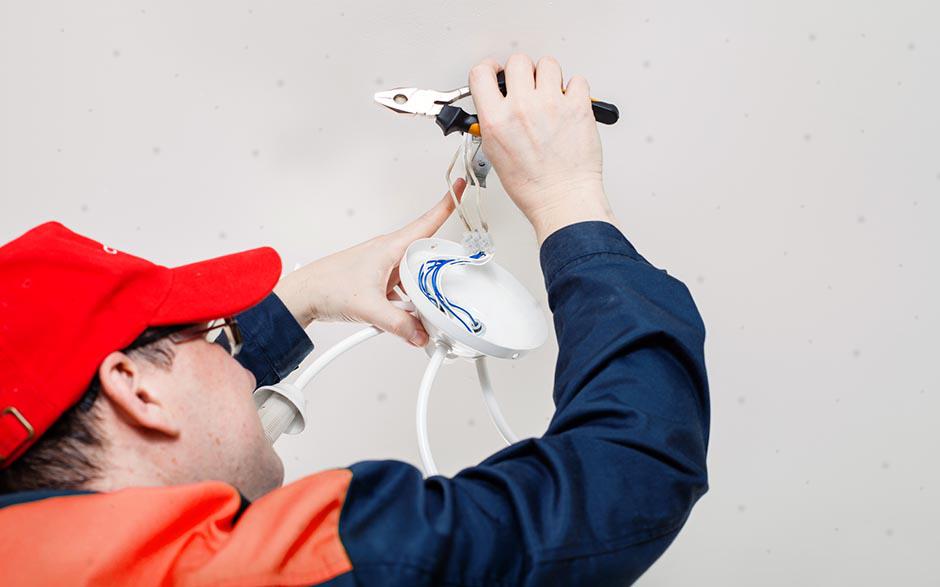 électricien installateur Mériel